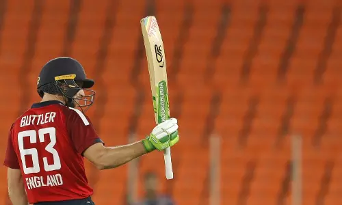 ബട്ട്ലര് മിന്നി; ഇന്ത്യയ്ക്ക് തോൽവി ബട്ട്ലര് മിന്നി; ഇന്ത്യയ്ക്ക് തോൽവി