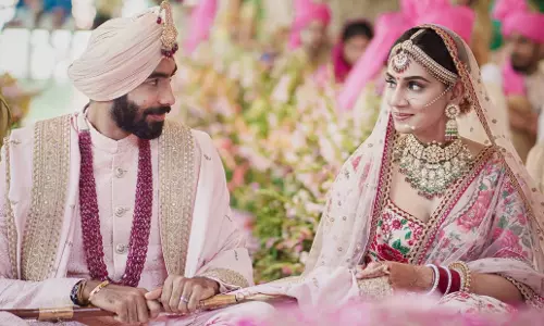 വധു ശരിയായി; ഇപ്പോള് തെരയുന്നത് ബുംറയുടെ ജാതിയും മതവും വധു ശരിയായി; ഇപ്പോള് തെരയുന്നത് ബുംറയുടെ ജാതിയും മതവും