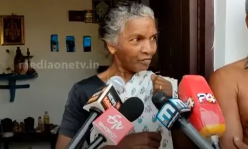 വോട്ടർ പട്ടികയില്‍ തന്റെ പേര് ആവർത്തിച്ചത് അറിഞ്ഞില്ല, വോട്ട് ചെയ്യുന്നത് കോണ്‍ഗ്രസിന്