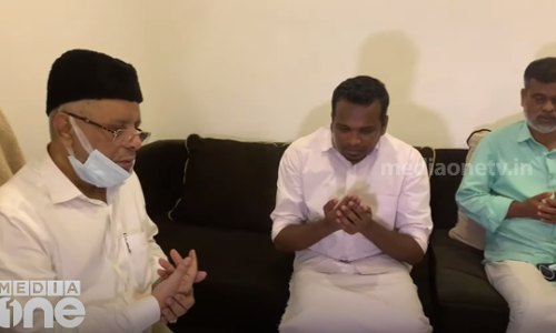 ഹൈദരലി ശിഹാബ് തങ്ങളെ സന്ദർശിച്ച് ഫിറോസ് കുന്നംപറമ്പില്‍