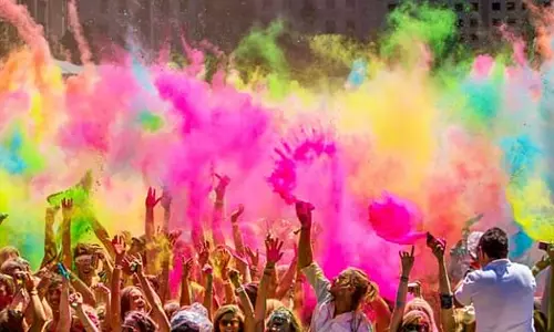 നിറങ്ങളുടെ ആഘോഷം; ഉത്തരേന്ത്യയിൽ ഇന്ന് ഹോളി