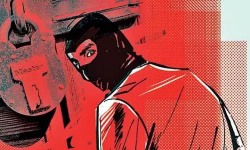 മലപ്പുറം ഗവൺമെന്റ് കോളേജിൽ മോഷണം; എസ്.എഫ്.ഐ, കെ.എസ്.യു ഭാരവാഹികൾ ഉൾപ്പെടെ ഏഴുപേർ അറസ്റ്റിൽ