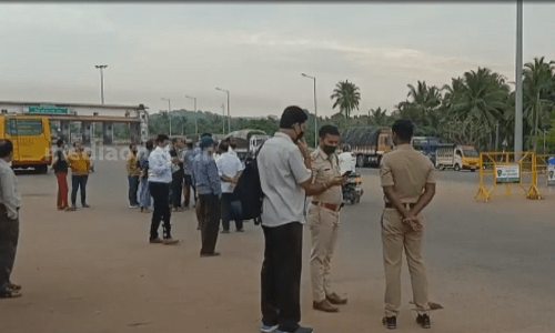 കാസർകോട് അതിർത്തിയിൽ വാഹന പരിശോധനയിൽ ഇളവ് വരുത്തി കർണാടക