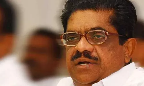 പോരാളി ഷാജിക്കെതിരെ വിഎം സുധീരൻ; ഡിജിപിക്ക് പരാതി നൽകി