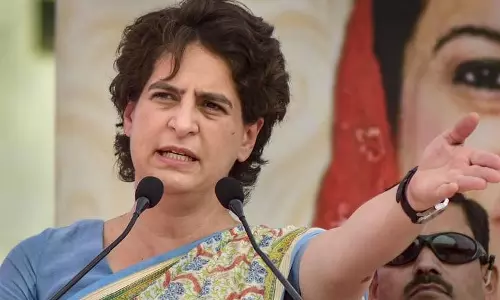 ‘പ്രളയത്തിൽ മുങ്ങിയ അസമിനേക്കാള്‍ മോദിയെ വിഷമിപ്പിക്കുന്നത് 22കാരിയുടെ ട്വീറ്റ്