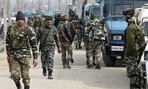 ജമ്മു കശ്മീരില്‍ ഏറ്റുമുട്ടല്‍; നാലു ലഷ്കര്‍ ഭീകരരെ സുരക്ഷ സേന വധിച്ചു 