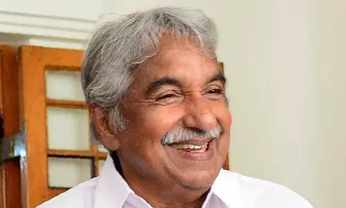 ആ ദിവസം ഉമ്മൻചാണ്ടി ക്ലിഫ് ഹൗസിൽ ഉണ്ടായിരുന്നില്ല; സോളാർ പീഡന പരാതിയിൽ മുൻ മുഖ്യമന്ത്രിക്ക് ക്രൈംബ്രാഞ്ചിന്റെ ക്ലീൻചിറ്റ്