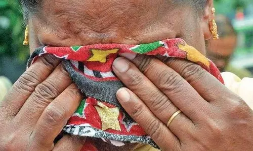 മുഖ്യമന്ത്രി പിണറായി വിജയന്‍റെ കാല് പിടിക്കേണ്ട കാര്യമില്ലായിരുന്നു; വാളയാര്‍ കുട്ടികളുടെ അമ്മ