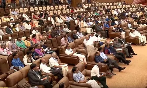 എന്താണ് ലോക കേരളസഭ, പ്രവാസികള്‍ക്ക് ബാക്കിവെച്ചിരിക്കുന്നത്? 