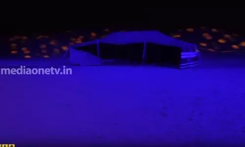 ഷാര്‍ജയിലെ മരുഭൂമി എന്ന നാടക വേദി 