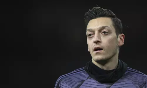 ചൈനയുടെ മുസ്‌ലിം പീഡനങ്ങളെക്കുറിച്ച് പറഞ്ഞ ഓസിലിനെ വീഡിയോ ഗെയിമില്‍ നിന്നും ഒഴിവാക്കി