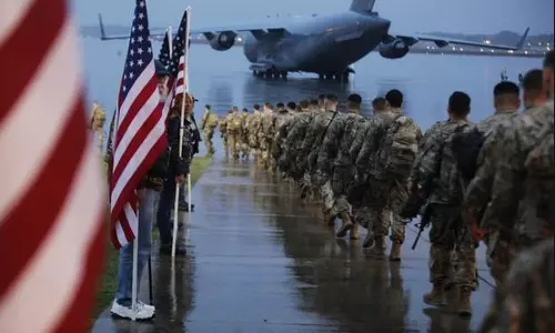 ഇറാഖിൽ നിന്ന് പിൻവാങ്ങാൻ അമേരിക്കൻ സൈന്യത്തിന് മേൽ സമ്മർദം