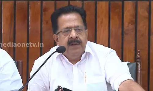 എന്തുണ്ടെങ്കിലും രേഖകള് നിരത്തി സംസാരിക്കുന്നതാണ് പ്രതിപക്ഷത്തിന്റെ സ്റ്റൈല് എന്തുണ്ടെങ്കിലും രേഖകള് നിരത്തി സംസാരിക്കുന്നതാണ് പ്രതിപക്ഷത്തിന്റെ സ്റ്റൈല്