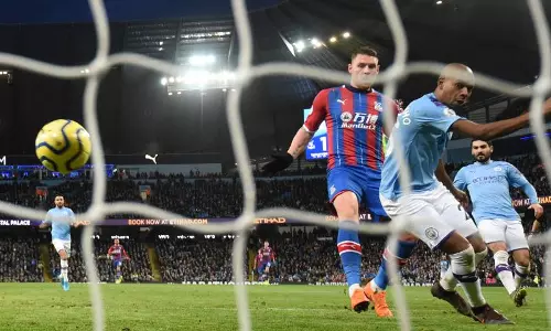 സിറ്റിക്ക് സമനിലക്കുരുക്ക്, ചെല്സിക്ക് അപ്രതീക്ഷിത തോല്വി സിറ്റിക്ക് സമനിലക്കുരുക്ക്, ചെല്സിക്ക് അപ്രതീക്ഷിത തോല്വി