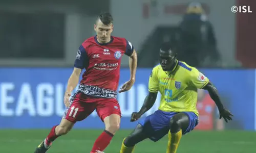 സെല്ഫ് ഗോള് വിധിയെഴുതി; ബ്ലാസ്റ്റേഴ്സിന് തോല്വി സെല്ഫ് ഗോള് വിധിയെഴുതി; ബ്ലാസ്റ്റേഴ്സിന് തോല്വി