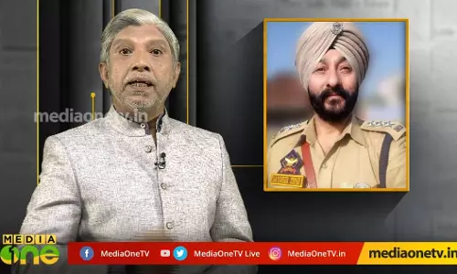 പൊലീസുകാരന് ഭീകരവൃത്തിക്ക് പിടിയിലായാല് ദേശീയമാധ്യമങ്ങള് എന്ത് ചെയ്യണം? അവര് ഏതായാലും മിണ്ടാതിരുന്നു... പൊലീസുകാരന് ഭീകരവൃത്തിക്ക് പിടിയിലായാല് ദേശീയമാധ്യമങ്ങള് എന്ത് ചെയ്യണം? അവര് ഏതായാലും മിണ്ടാതിരുന്നു...