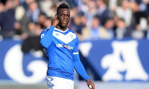 ബലോട്ടെല്ലിക്കെതിരെ വംശീയാധിക്ഷേപം: ലാസിയോക്ക് 15.88 ലക്ഷം പിഴ