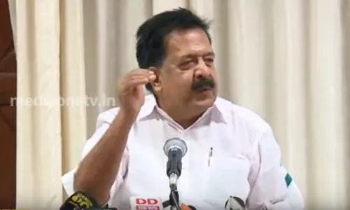 പാപിയാണേ... കല്ലെറിയരുതേ പാപിയാണേ... കല്ലെറിയരുതേ