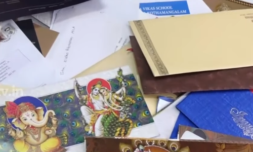 കാൽനൂറ്റാണ്ടായി ലഭിച്ച വിവാഹക്ഷണക്കത്തുകൾ സൂക്ഷിച്ചുവച്ചത് മൂവാറ്റുപുഴ എം.എല്‍.എ എൽദോ എബ്രഹാമിന് തുണയായി