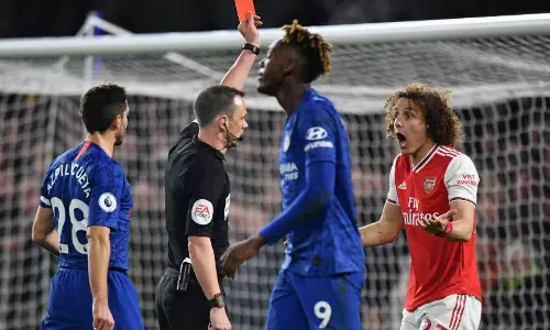 അഴ്സണലിന് നാടകീയ സമനില, സിറ്റിക്ക് ജയം അഴ്സണലിന് നാടകീയ സമനില, സിറ്റിക്ക് ജയം