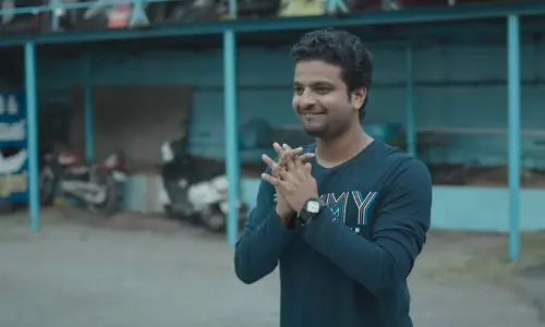 നീരജ് നായകനാകുന്ന ഗൗതമിന്റെ രഥം:  ട്രെയിലര്‍ കാണാം...