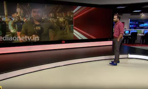 മകര വിളക്ക് തെളിഞ്ഞു; ദര്ശന സായൂജ്യമടഞ്ഞ് ഭക്തര് | News Theatre മകര വിളക്ക് തെളിഞ്ഞു; ദര്ശന സായൂജ്യമടഞ്ഞ് ഭക്തര് | News Theatre