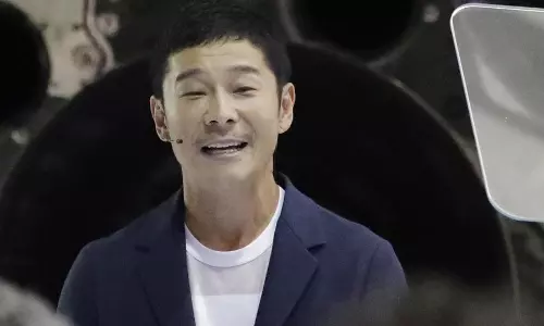 ജാപ്പനീസ് കോടീശ്വരന് ചന്ദ്രനില്‍ പോകാന്‍ ഒരു കാമുകി വേണം