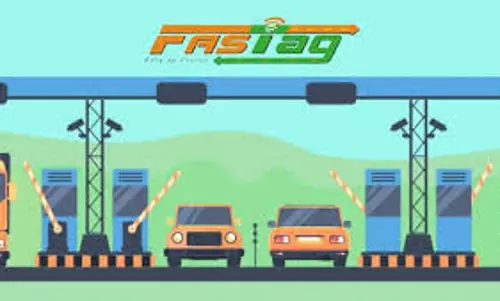 ഫാസ്റ്റാഗിന്റെ പേരിലും തട്ടിപ്പ്, ഇരക്ക് നഷ്ടമായത് അരലക്ഷം