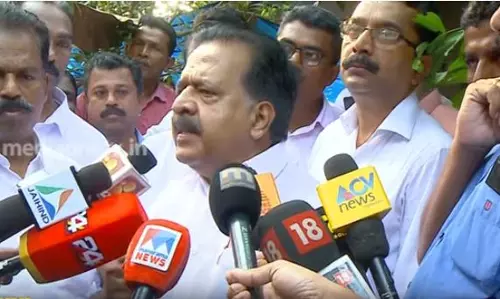 പ്രതിപക്ഷ - ഭരണപക്ഷ നാടകം; ഇതില് മികച്ച നടന്മാര് ആരെല്ലാം? | polimix പ്രതിപക്ഷ - ഭരണപക്ഷ നാടകം; ഇതില് മികച്ച നടന്മാര് ആരെല്ലാം? | polimix