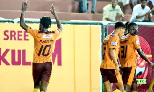 ഫുട്ബോള്‍ പ്രേമികളെ ത്രസിപ്പിച്ചിരുന്ന ധനരാജിന്  ഗോകുലം കേരള എഫ്.സിയുടെ വിജയസമ്മാനം