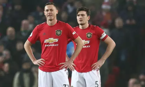 സ്വന്തം മൈതാനത്ത് നാണംകെട്ട് യുണൈറ്റഡ്, ടോട്ടന്നത്തിനും ലെസ്റ്ററിനും ജയം സ്വന്തം മൈതാനത്ത് നാണംകെട്ട് യുണൈറ്റഡ്, ടോട്ടന്നത്തിനും ലെസ്റ്ററിനും ജയം