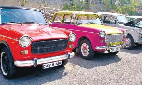 കാറുകൾ ആഡംബരത്തിന്റെ അവസാന വാക്കായിരുന്ന കാലത്ത് നിരത്തുകള്‍ വാണിരുന്ന പത്മിനി കാറുകള്‍