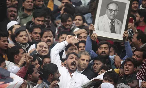 ജയ് ഭീം, അല്ലാഹു അക്ബര്‍: പൗരത്വ സമരത്തിന്റെ ഭാഷ