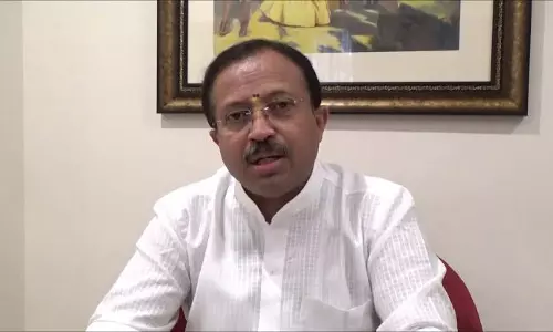 സൗദിയില് മലയാളി നഴ്സിന് കൊറോണ വൈറസ് സ്ഥിരീകരിച്ചെന്ന് കേന്ദ്രമന്ത്രി വി.മുരളീധരന് സൗദിയില് മലയാളി നഴ്സിന് കൊറോണ വൈറസ് സ്ഥിരീകരിച്ചെന്ന് കേന്ദ്രമന്ത്രി വി.മുരളീധരന്