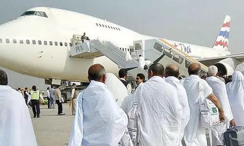 ഇന്ത്യയില് നിന്നുള്ള ഈ വര്ഷത്തെ ഹജ്ജ് വിമാന സര്വീസുകളില് വ്യോമയാന മന്ത്രാലയം മാറ്റം വരുത്തി ഇന്ത്യയില് നിന്നുള്ള ഈ വര്ഷത്തെ ഹജ്ജ് വിമാന സര്വീസുകളില് വ്യോമയാന മന്ത്രാലയം മാറ്റം വരുത്തി