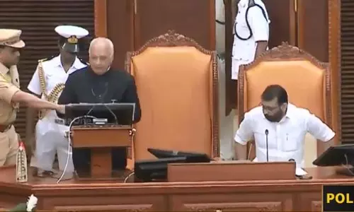 ഗവര്ണര് സഭയില് വന്നാപോരാ, സര്ക്കാറിന്റെ നയം പ്രഖ്യാപിക്കേണ്ടതാണ്.. ഗവര്ണര് സഭയില് വന്നാപോരാ, സര്ക്കാറിന്റെ നയം പ്രഖ്യാപിക്കേണ്ടതാണ്..