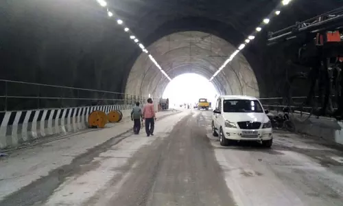 കുതിരാനിലെ ഭാഗിക ഗതാഗത നിയന്ത്രണം ബാധിക്കുന്നത് ആരെയൊക്കെ?I News Theatre