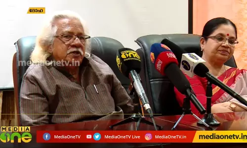 സിനിമകളെ ഡീഗ്രേഡ് ചെയ്യാന്‍ സോഷ്യല്‍ മീഡിയയിലൂടെ ബോധപൂര്‍വമായ ശ്രമം നടക്കുന്നുവെന്ന്  അടൂര്‍ ഗോപാലകൃഷ്ണന്‍