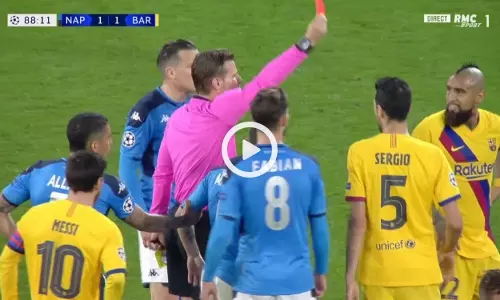 രണ്ട് സെക്കന്റില് രണ്ട് മഞ്ഞക്കാര്ഡ്! ബാഴ്സക്ക് തലവേദനയായി ചൂടന് വിദാല് രണ്ട് സെക്കന്റില് രണ്ട് മഞ്ഞക്കാര്ഡ്! ബാഴ്സക്ക് തലവേദനയായി ചൂടന് വിദാല്