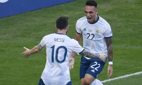 ലൗത്താറോയെ തരാം, പക്ഷേ... ഇന്റർ മിലാൻ ബാഴ്‌സയോട് പകരം ചോദിക്കുന്നത് സൂപ്പർ താരത്തെ