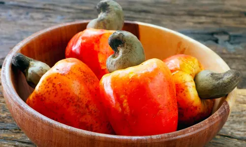 ചുട്ടുപൊള്ളുന്ന വേനലില്‍ കുളിരേകാന്‍ ഇനി കശുമാങ്ങാ സോഡയും