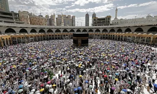 കൊറോണ ഭീതി; ഉംറ തീര്ഥാടകര്ക്ക് നിയന്ത്രണമേര്പ്പെടുത്തി സൌദി കൊറോണ ഭീതി; ഉംറ തീര്ഥാടകര്ക്ക് നിയന്ത്രണമേര്പ്പെടുത്തി സൌദി
