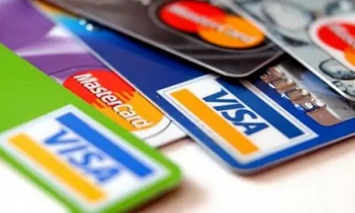 സൗദിയിലെ ക്രെഡിറ്റ് കാര്ഡ് ഉപഭോക്താക്കള്ക്ക് പണം പിന്വലിക്കുന്നതിന് ഫീസ് ഏര്പ്പെടുത്തി സൗദിയിലെ ക്രെഡിറ്റ് കാര്ഡ് ഉപഭോക്താക്കള്ക്ക് പണം പിന്വലിക്കുന്നതിന് ഫീസ് ഏര്പ്പെടുത്തി