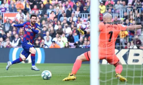 നാലു ഗോളടിച്ച് മെസി മാജിക് വീണ്ടും, എയ്ബറിനെതിരെ 26 മിനുറ്റില് ഹാട്രിക് നാലു ഗോളടിച്ച് മെസി മാജിക് വീണ്ടും, എയ്ബറിനെതിരെ 26 മിനുറ്റില് ഹാട്രിക്