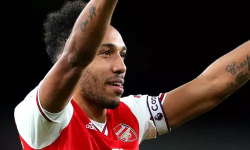 നിമിഷങ്ങള്ക്കകം ഗോള്വഴങ്ങിയിട്ടും ജയിച്ചു കയറി അഴ്സണല്, യുണൈറ്റഡിനും വോള്വ്സിനും മൂന്നുഗോള് ജയം നിമിഷങ്ങള്ക്കകം ഗോള്വഴങ്ങിയിട്ടും ജയിച്ചു കയറി അഴ്സണല്, യുണൈറ്റഡിനും വോള്വ്സിനും മൂന്നുഗോള് ജയം