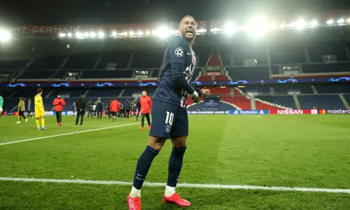 ചാമ്പ്യന്‍സ് ലീഗ്: ഡോട്ട്മുണ്ടിനെ കെട്ടുകെട്ടിച്ച് പി.എസ്.ജി ക്വാര്‍ട്ടറില്‍