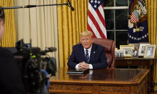 കോവിഡ് 19: ബ്രിട്ടന്‍ ഒഴികെയുള്ള രാജ്യങ്ങള്‍ക്ക് യാത്രാവിലക്ക് ഏര്‍പ്പെടുത്തി അമേരിക്ക