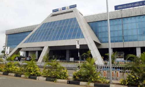 കോവിഡ് ആശങ്കക്കിടെ കരിപ്പൂരില് നിന്ന് സൗദിയിലേക്ക് കൊള്ള നിരക്ക് ഈടാക്കുന്നതായി യാത്രക്കാര് കോവിഡ് ആശങ്കക്കിടെ കരിപ്പൂരില് നിന്ന് സൗദിയിലേക്ക് കൊള്ള നിരക്ക് ഈടാക്കുന്നതായി യാത്രക്കാര്