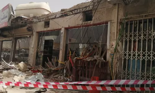 റിയാദില്‍ ഹോട്ടലിന്‍റെ മുന്‍ഭാഗം തകര്‍ന്ന് മലയാളിയുള്‍പ്പെടെ രണ്ട് മരണം