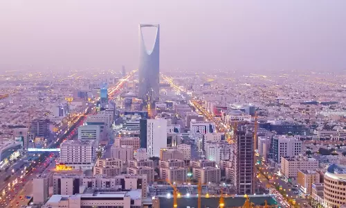 സൗദിയില്‍ കടുത്ത നിയന്ത്രണങ്ങള്‍: പ്രധാനപ്പെട്ട എട്ടു തീരുമാനങ്ങള്‍ ഇങ്ങനെ...